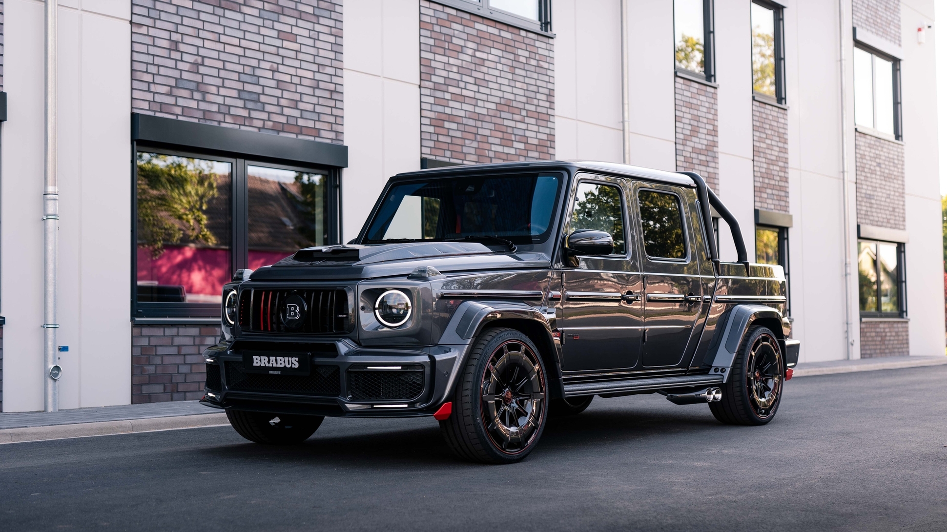 Brabus сделал лимитированный пикап P 900 Rocket Edition — Motor