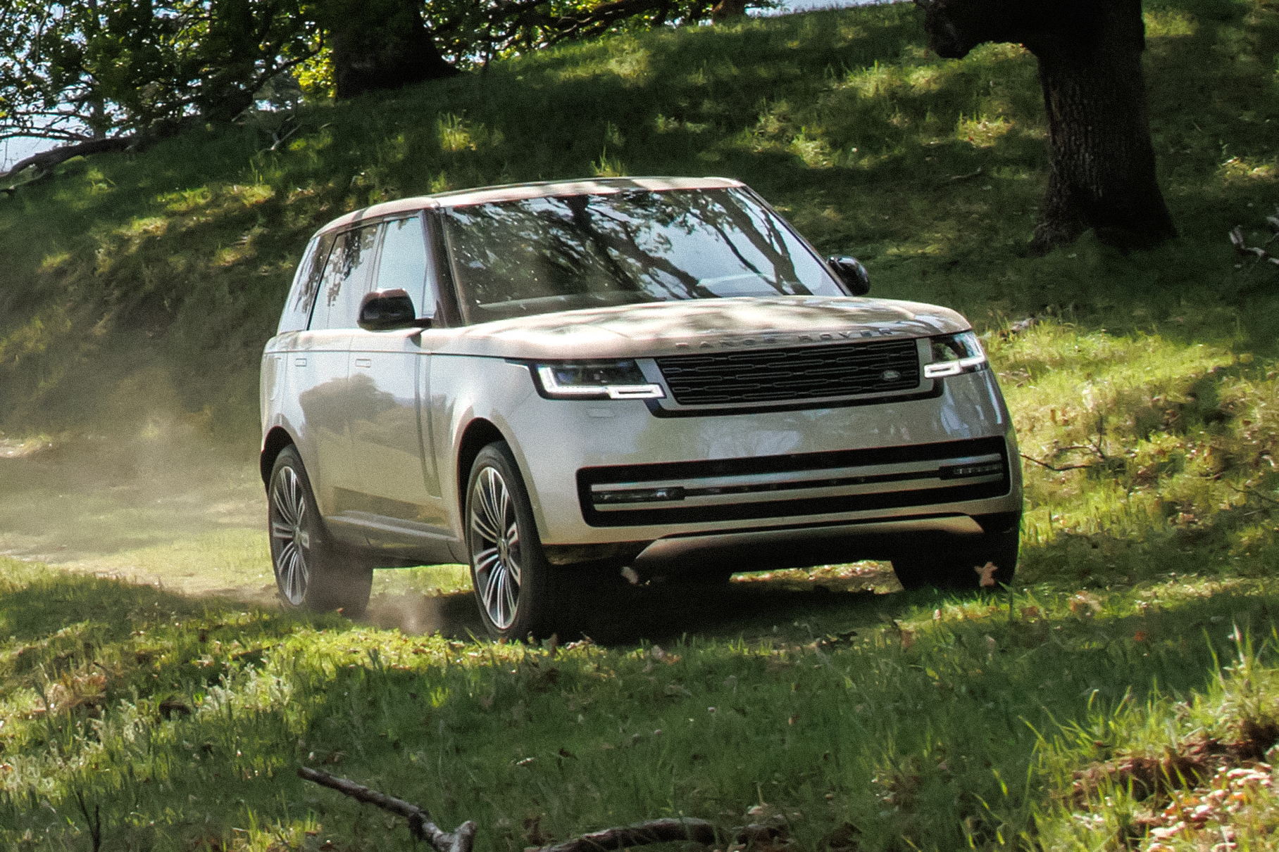 В России появились Range Rover по параллельному импорту: известны цены