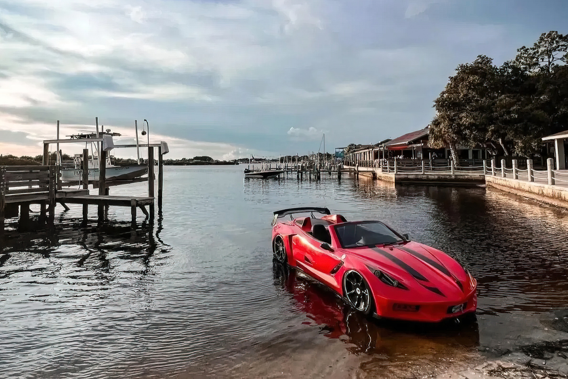 Посмотрите на двухместную лодку с кузовом от Chevrolet Corvette -  Рамблер/авто