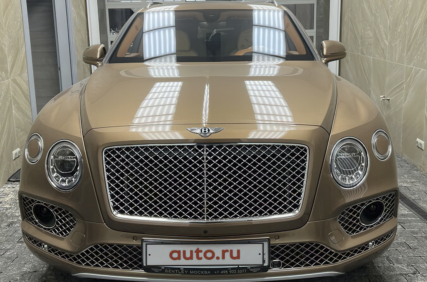 В Подмосковье продают забытый на 6 лет в гараже Bentley Bentayga без  пробега - Рамблер/авто