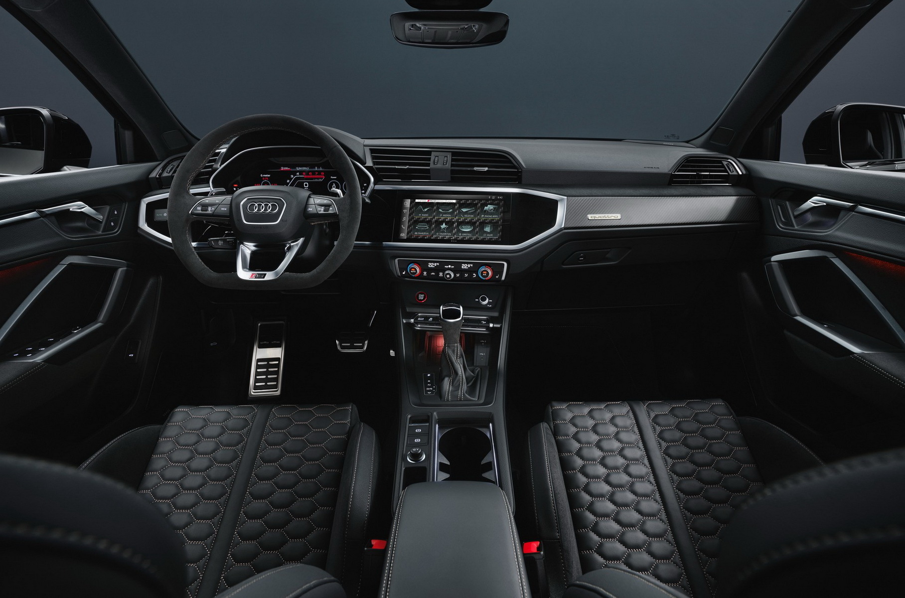 Салон Audi RS Q3 Edition 10 Years