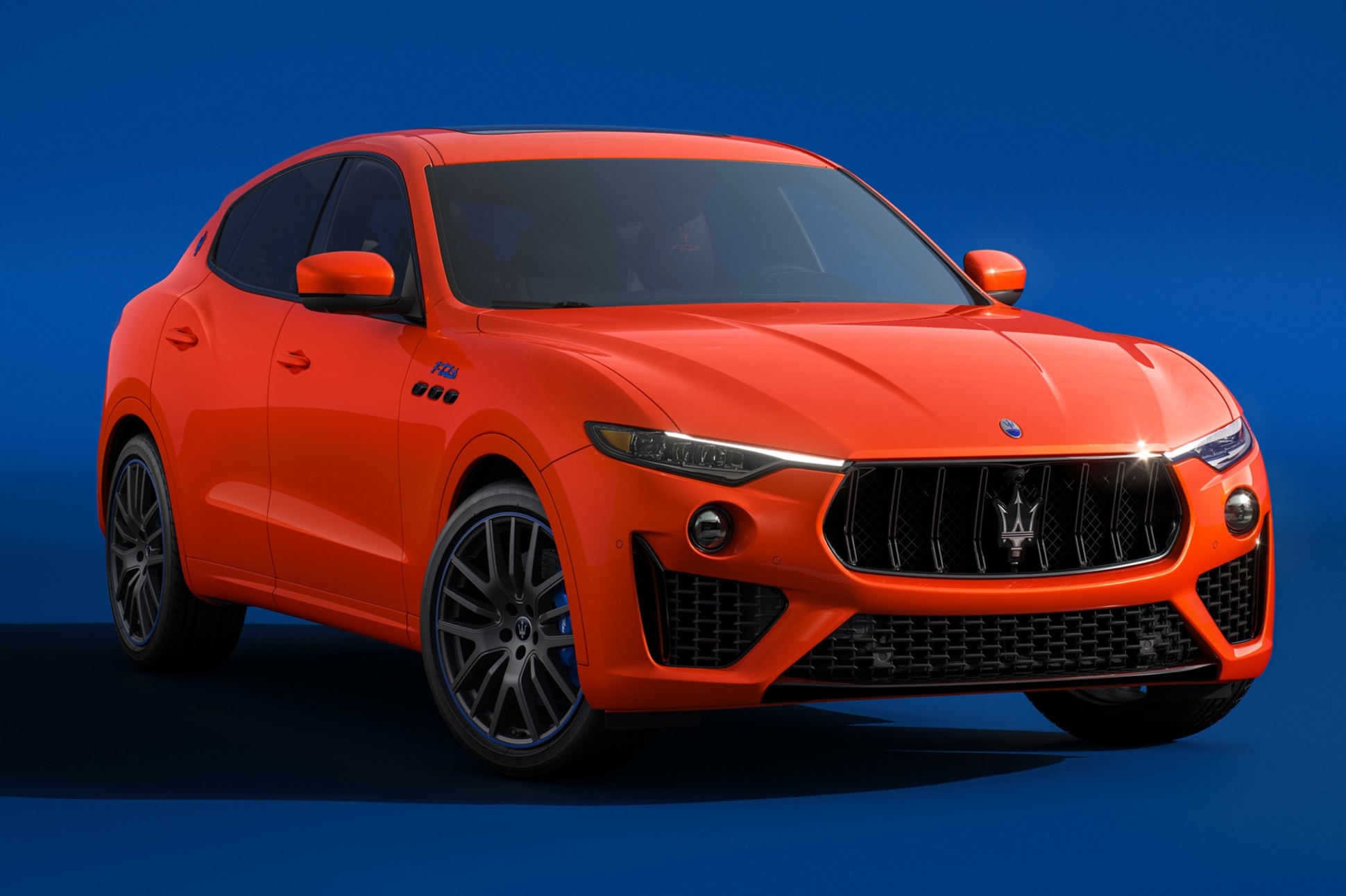 Спецверсии Maserati Levante и Ghibli посвятили первой женщине в Формуле-1 —  Motor