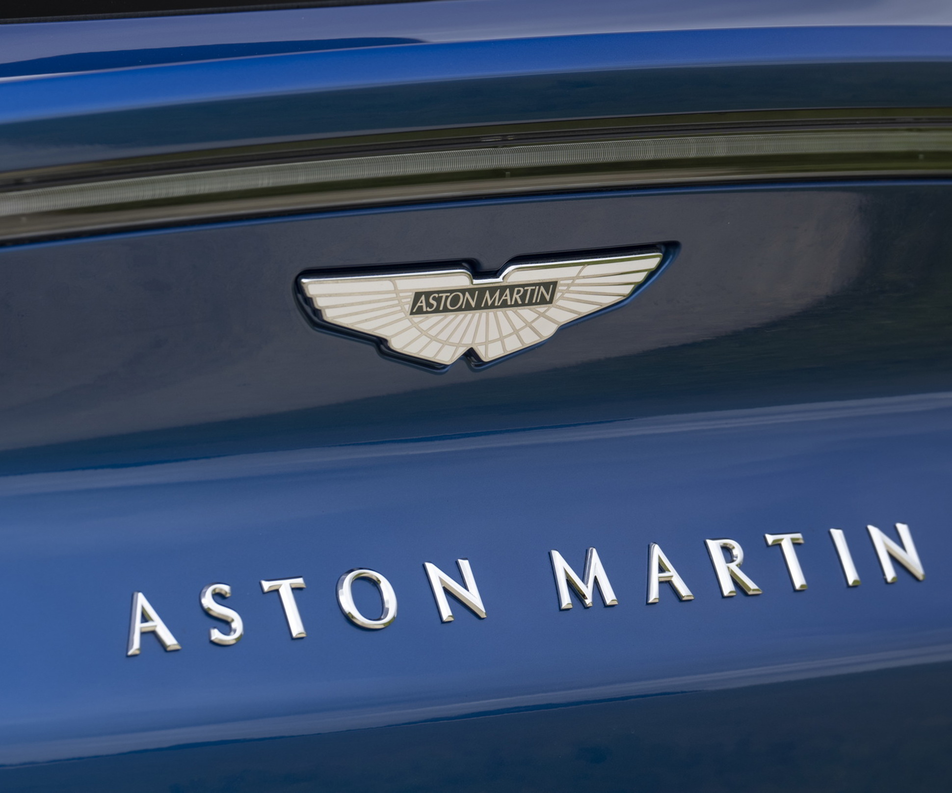 Холдинг Geely намерен выкупить больше акций Aston Martin — Motor