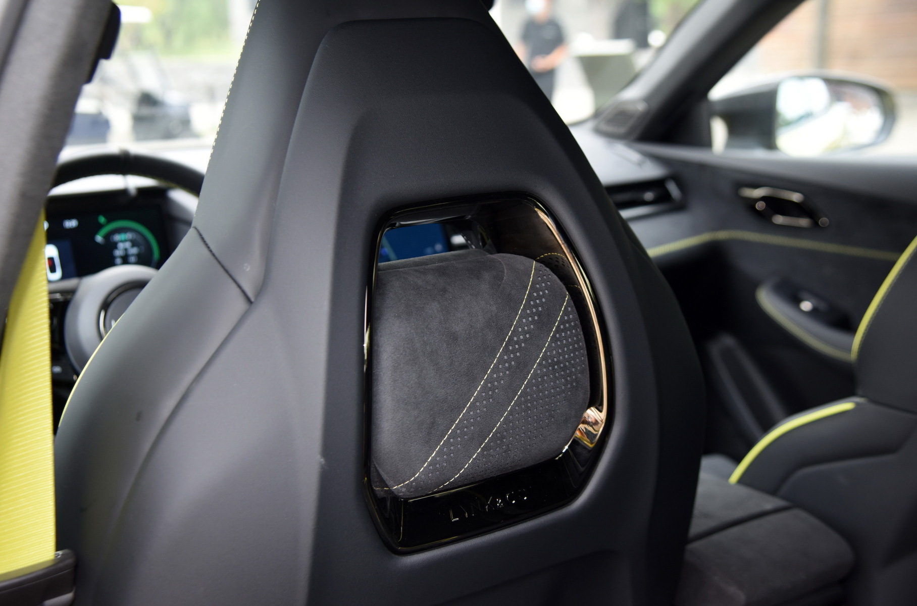 Салон обновлённого Lynk & Co 03+, autohome.com.cn