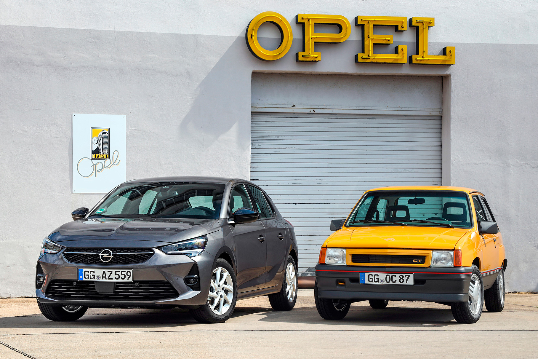 Opel Corsa первого (1982 год) и шестого поколения (2019 год) относятся к одному классу, но существуют в разном времени