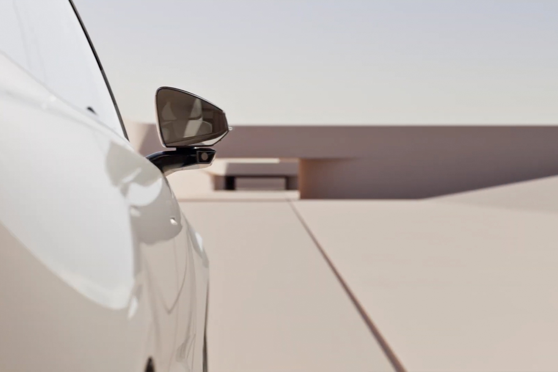 Электрический Volvo EX90 засветился в новом видео