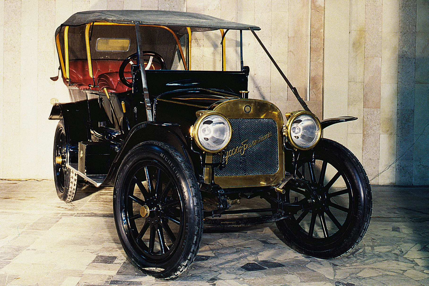 Самый старый автомобиль в России