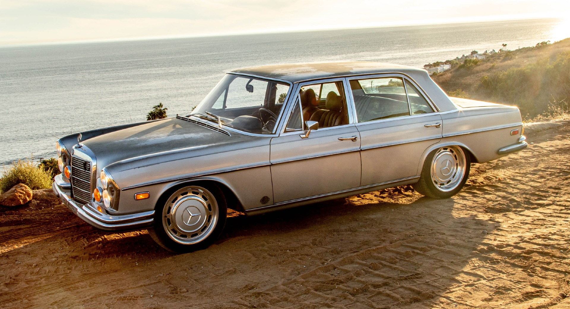 Icon 44 оснастил классический Mercedes-Benz американским V8