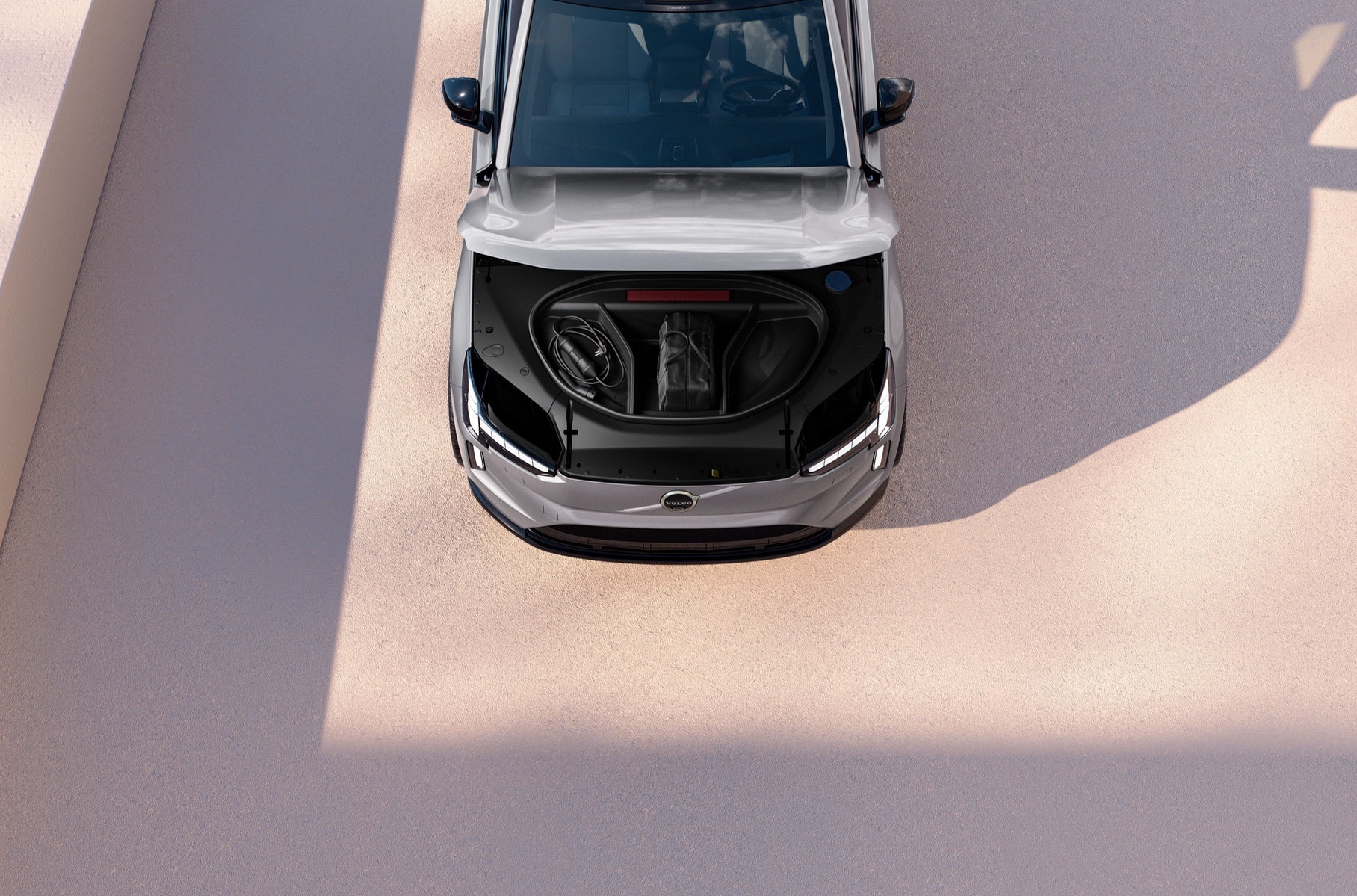Самый технологичный Volvo: представлен электрический кроссовер EX90