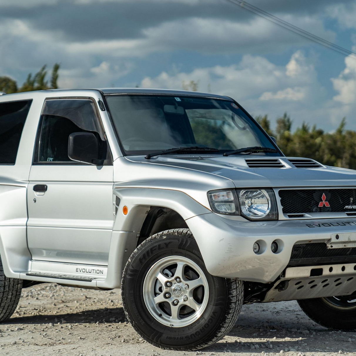 В продаже появился редчайший Mitsubishi Pajero Evolution — Motor