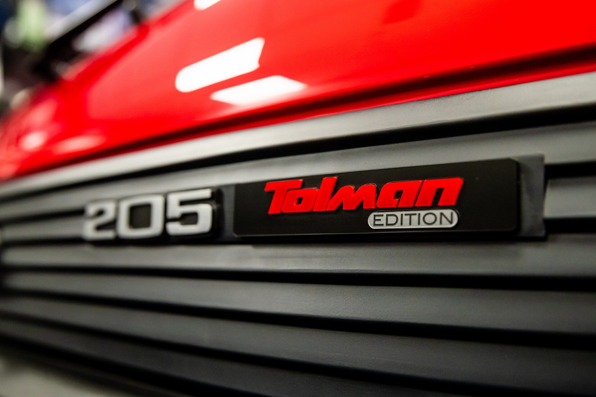 Tolman Engineering показал рестомод на базе Peugeot 205 GTI