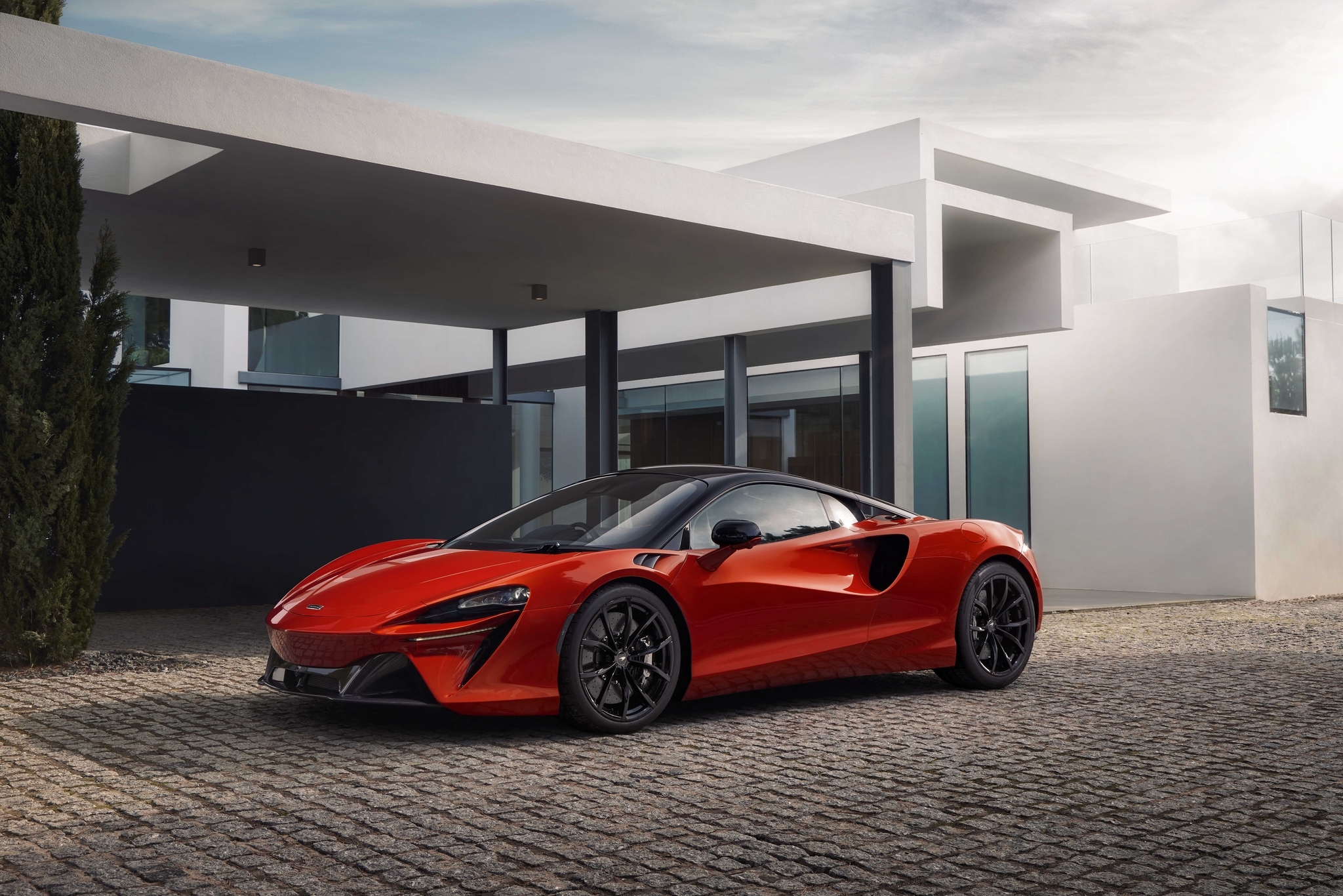 McLaren продал часть заводской коллекции ради нового суперкара