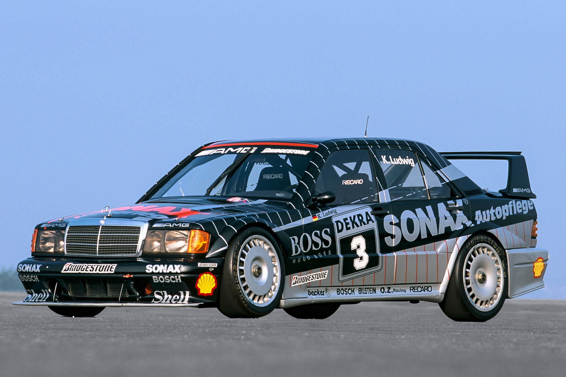Гоночный 190 E 2.5-16 Evolution II, на котором Клаус Людвиг выиграл серию German Touring Car Championship в 1992 году