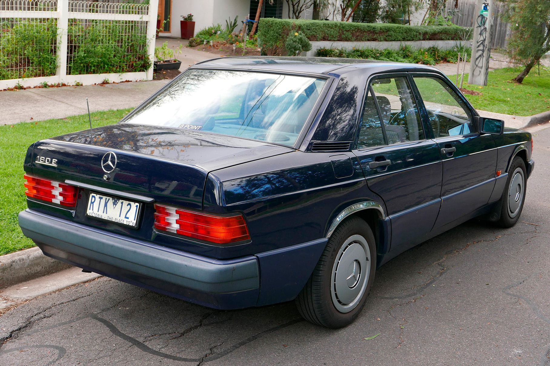 Mercedes-Benz 180 E