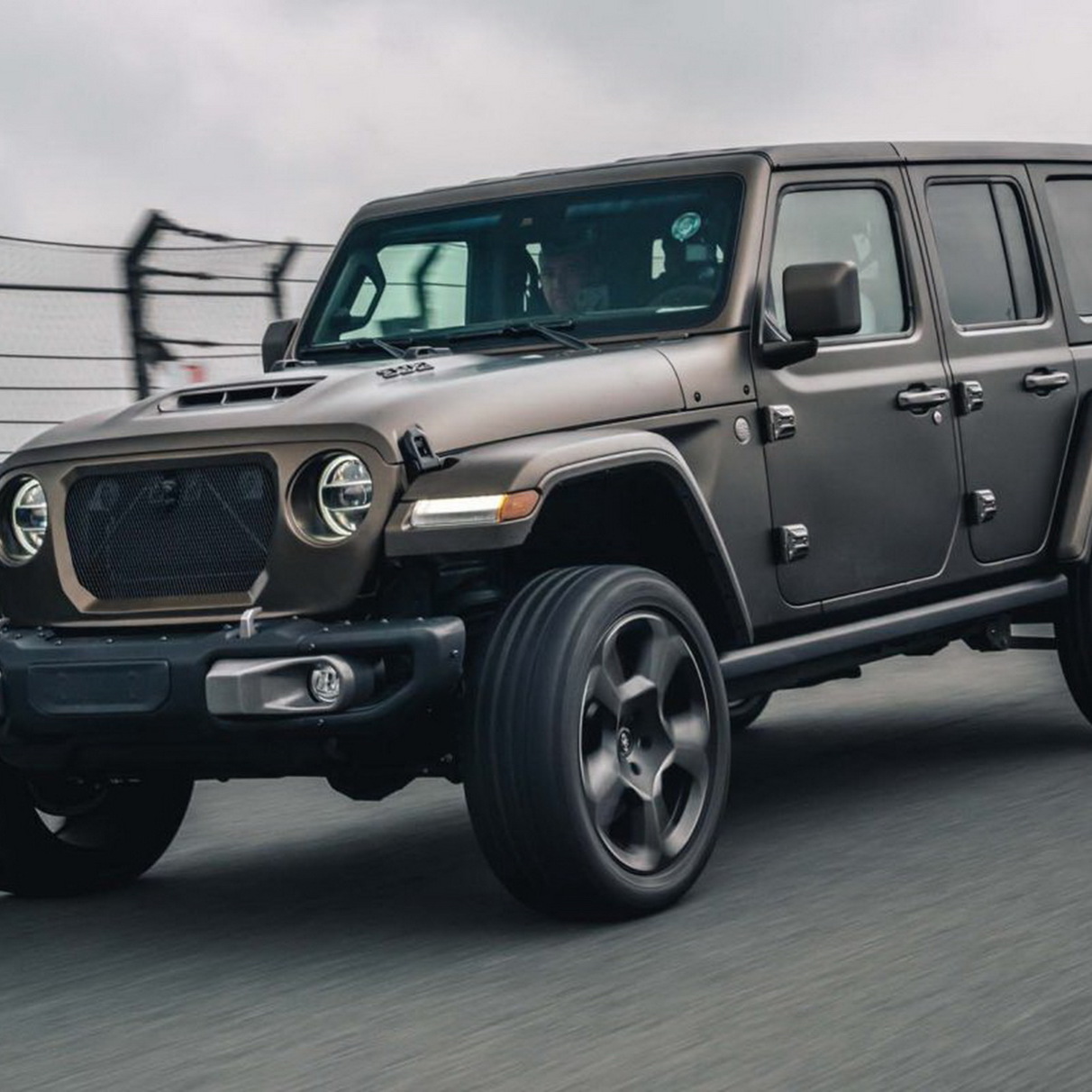 Представлен хардкорный «трековый» Jeep Wrangler мощностью 840 сил — Motor