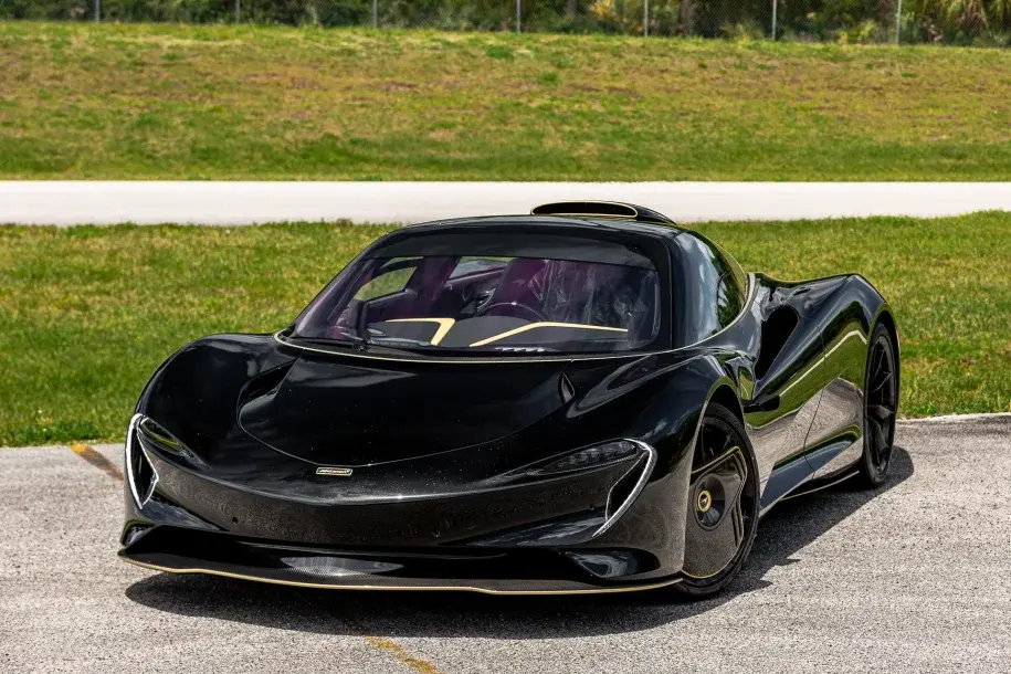 На торги выставили уникальный прототип суперкара McLaren Speedtail