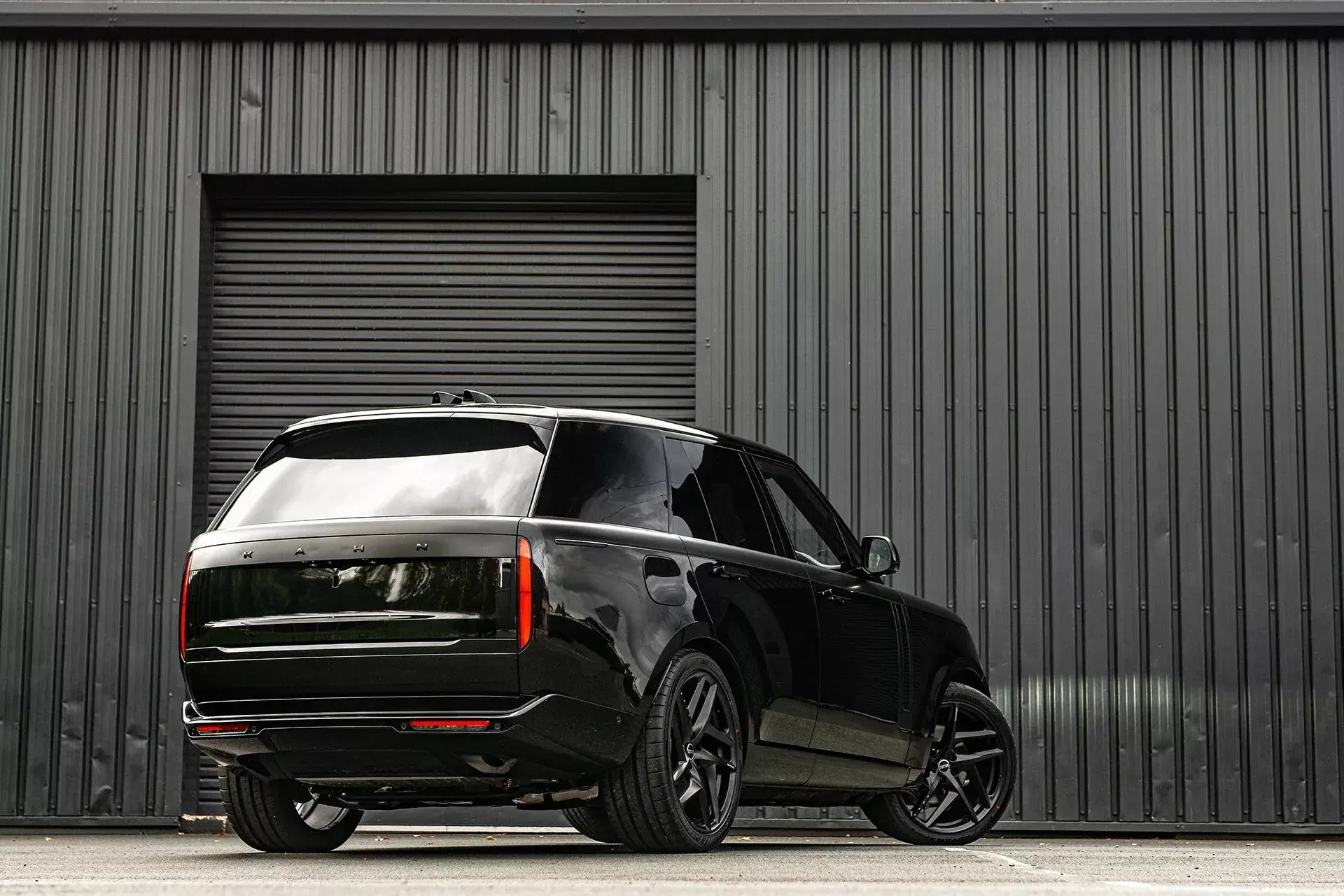 Project Kahn представил доработки нового Range Rover Project Kahn представил доработки нового Range Rover