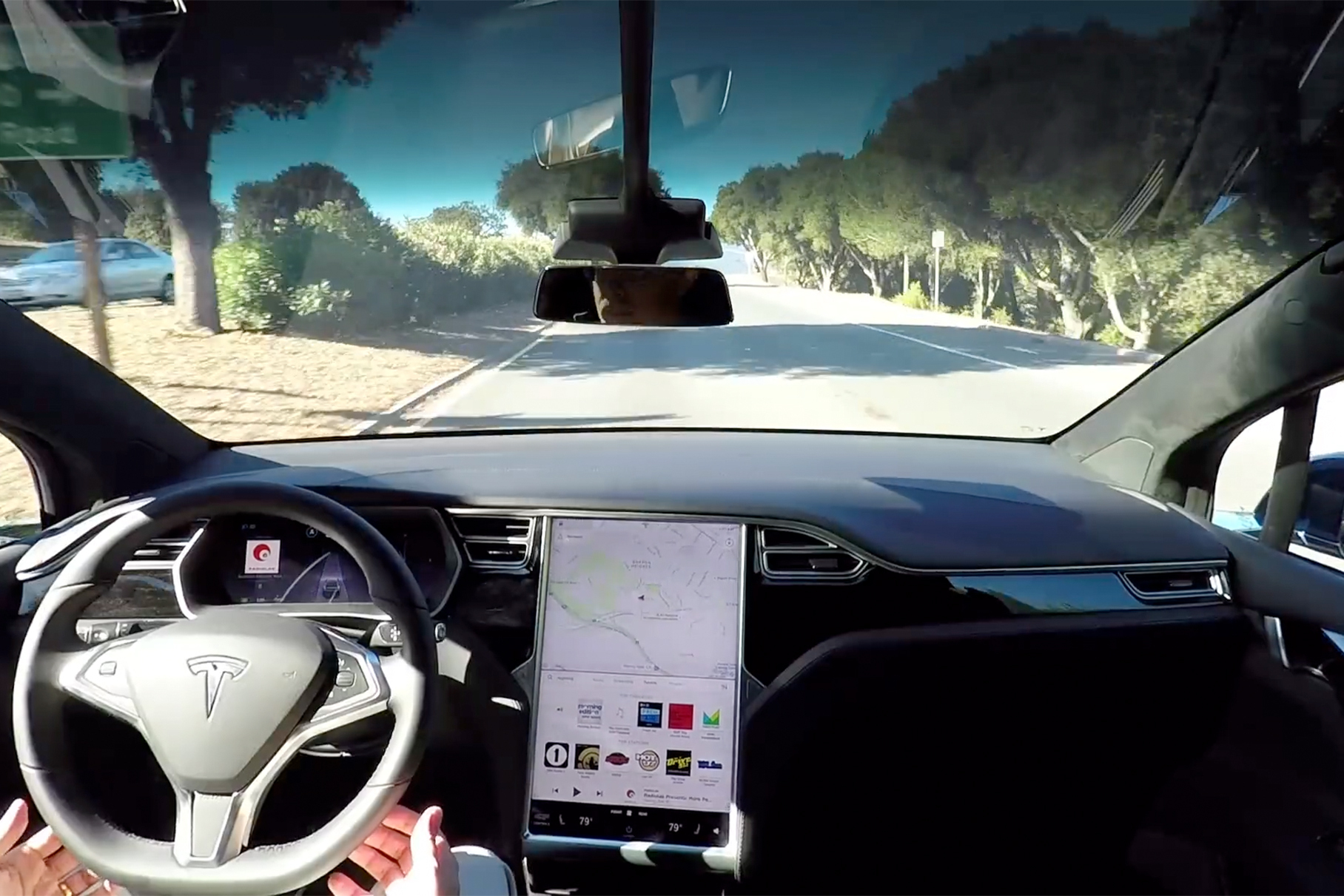 Видео Tesla о работе автопилота оказалось постановочным