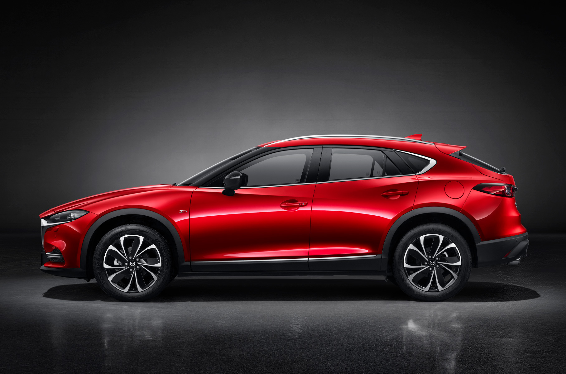 2,0-литровый 158-сильный «атмосферник» сочетается с шестидиапазонной автоматической коробкой передач и передним приводом.