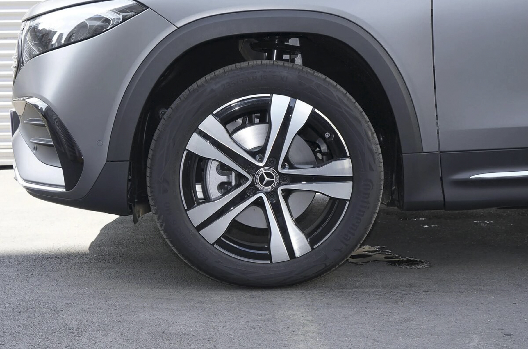 Mercedes-Benz EQB
