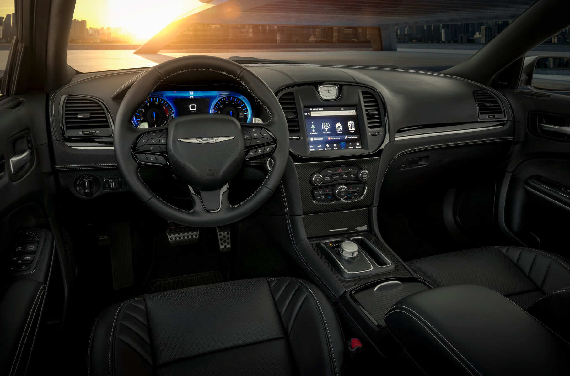 Внешние отличия — кованые диски диаметром 20 дюймов, красные суппорты четырёхпоршневых тормозов Brembo и чёрные патрубки выхлопа, а также таблички на решётке радиатора и крышке багажника.