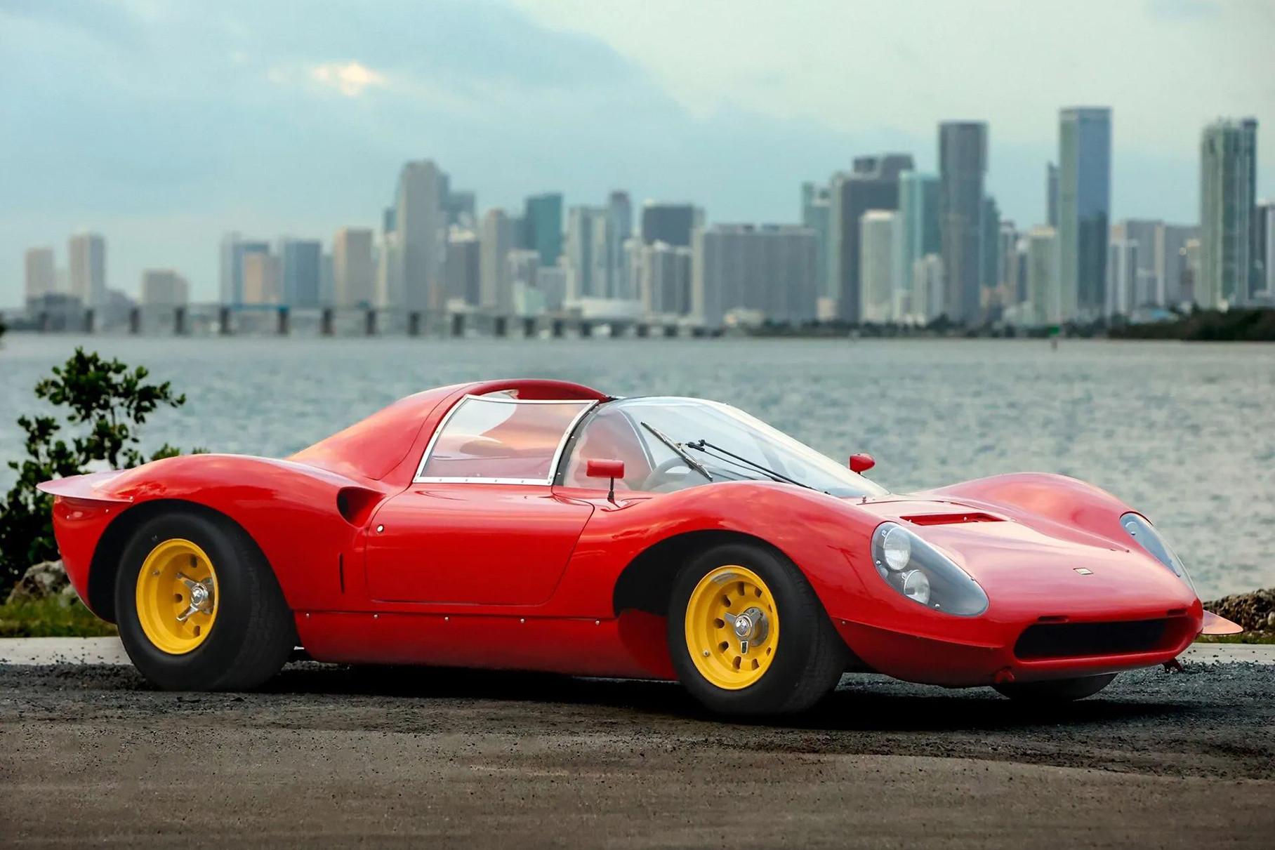 Одну из двух построенных Ferrari Dino середины 60-х годов пустят с молотка  — Motor