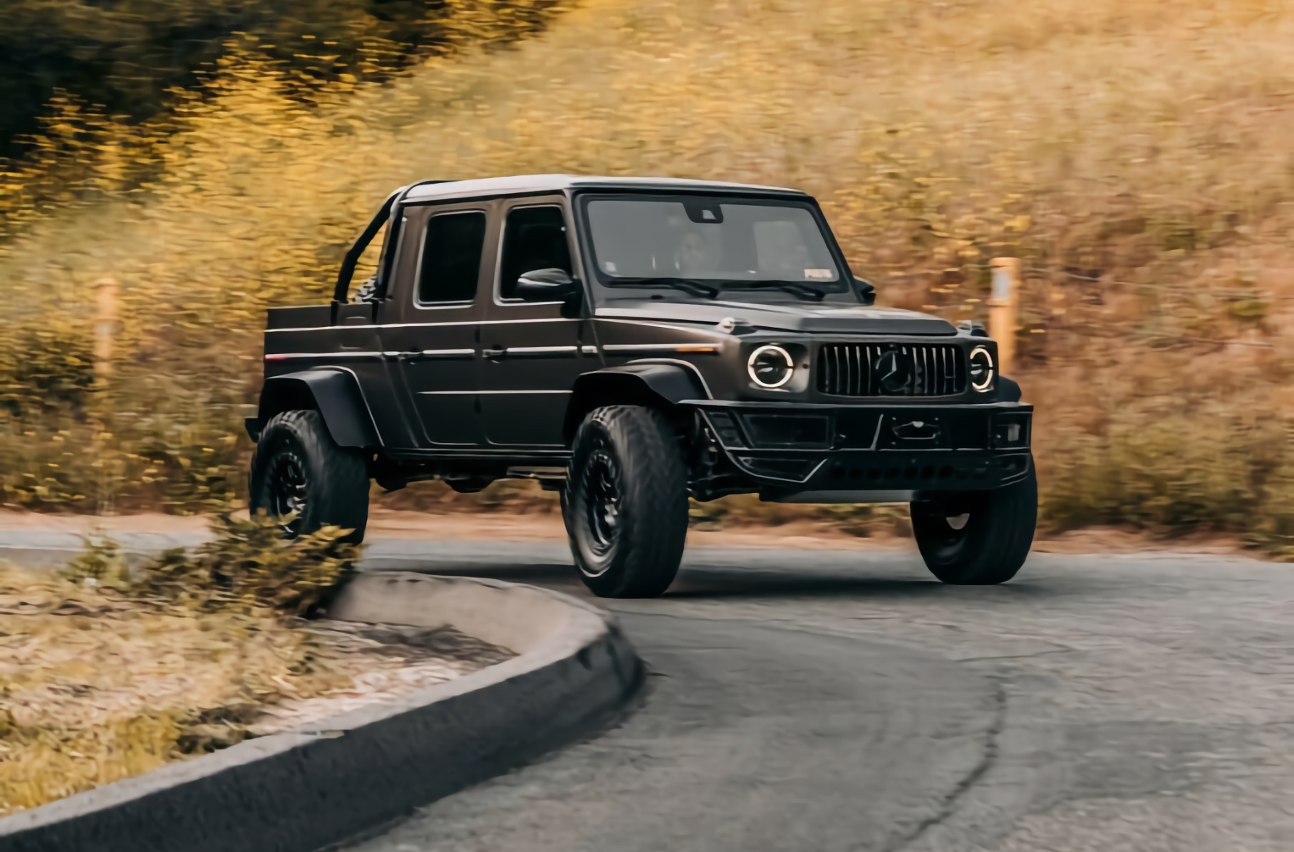 Mercedes-Benz G-Class стал пикапом за 400 тысяч долларов - Рамблер/авто