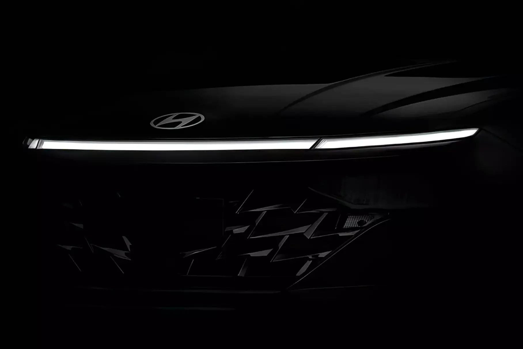 Компания Hyundai раскрыла облик Solaris нового поколения