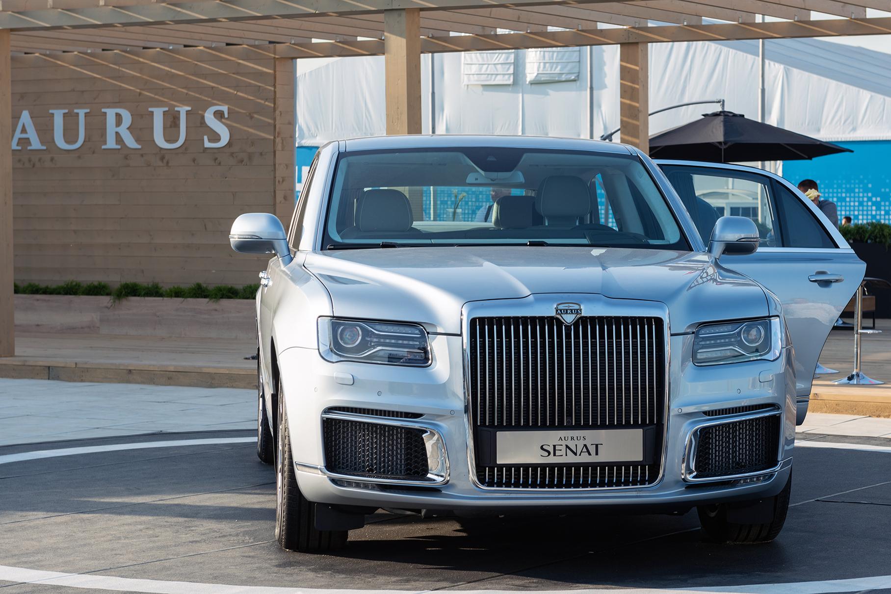 В ОАЭ до конца 2023 года откроют сервисный центр для обслуживания автомобилей Aurus