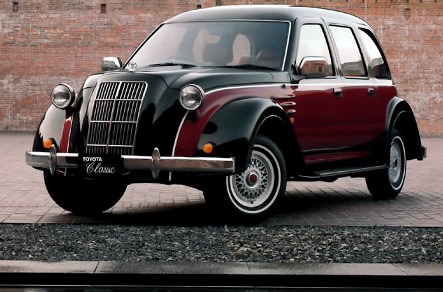 ###  Чуть больше четверти века назад японская компания [выпустила](https://motor.ru/news/redchaishuyu-retromodel-toyota-pustyat-s-molotka-za-3-milliona-rublei-15-08-2022.htm) сотню особых ретрокаров на основе пикапа Hilux. Они выполнены в стиле первой пассажирской Toyota — модели AA образца 1936 года.