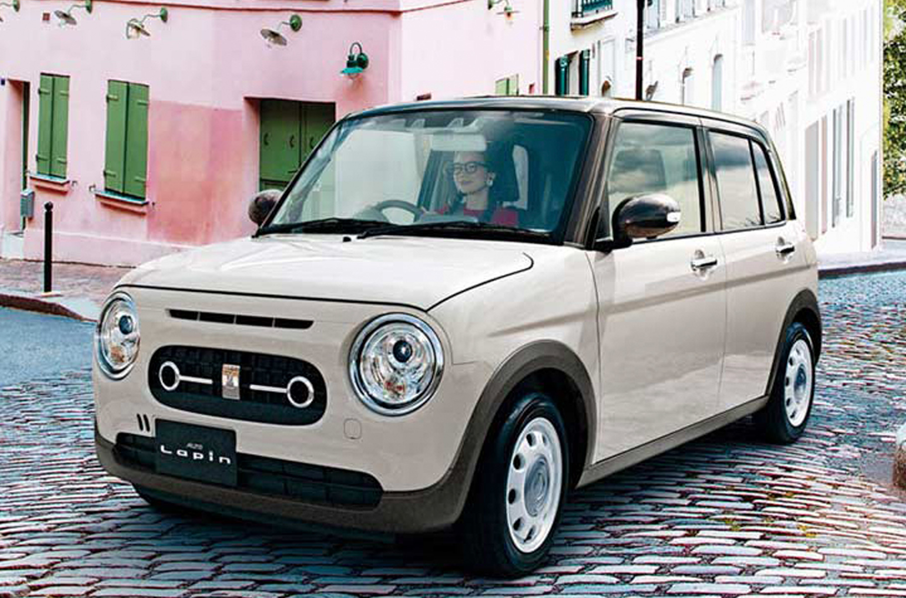 ###  Версия с обозначением LC внешне [подражает](https://motor.ru/news/alto-lapin-lc-20-06-2022.htm) модели Fronte 360 образца 1960–1970-х годов. От исходного Alto Lapin третьего поколения машина отличается лишь оформлением передка и декором внутри.