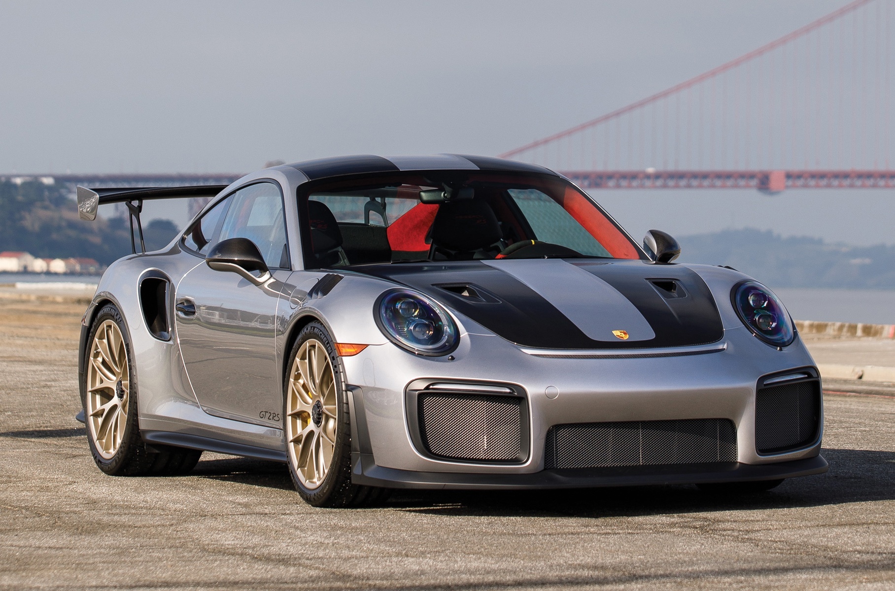Новый Porsche 911 GT2 RS станет сверхмощным гибридом с технологиями от гоночных машин