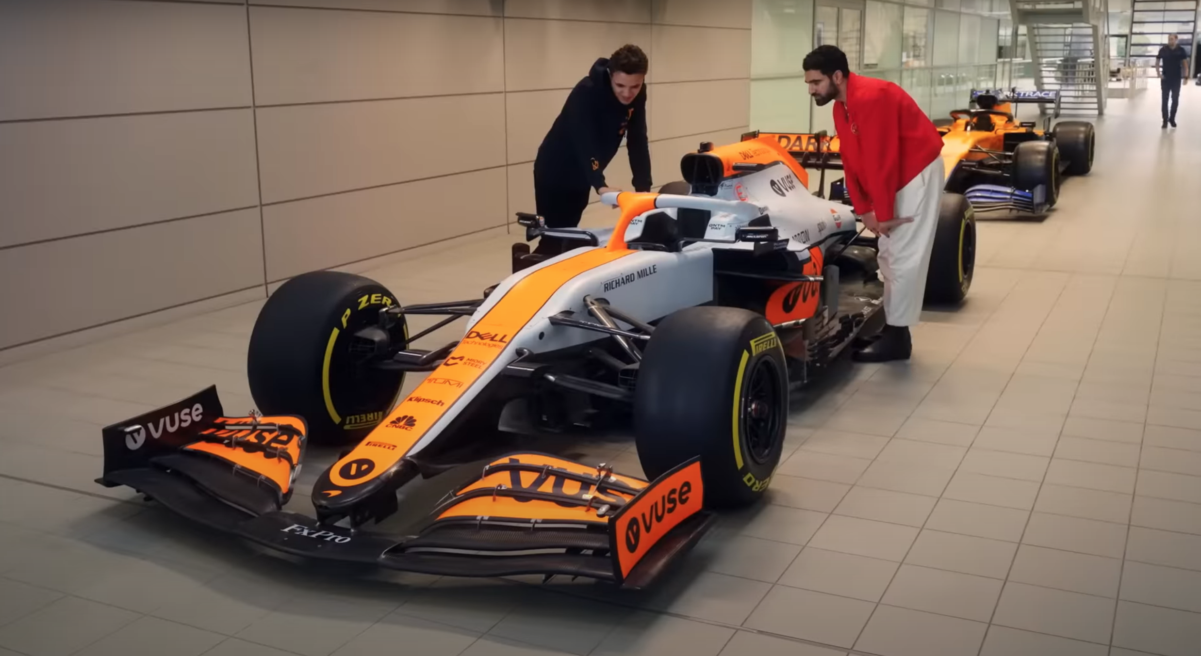 Компания McLaren продемонстрировала закулисье своей штаб-квартиры