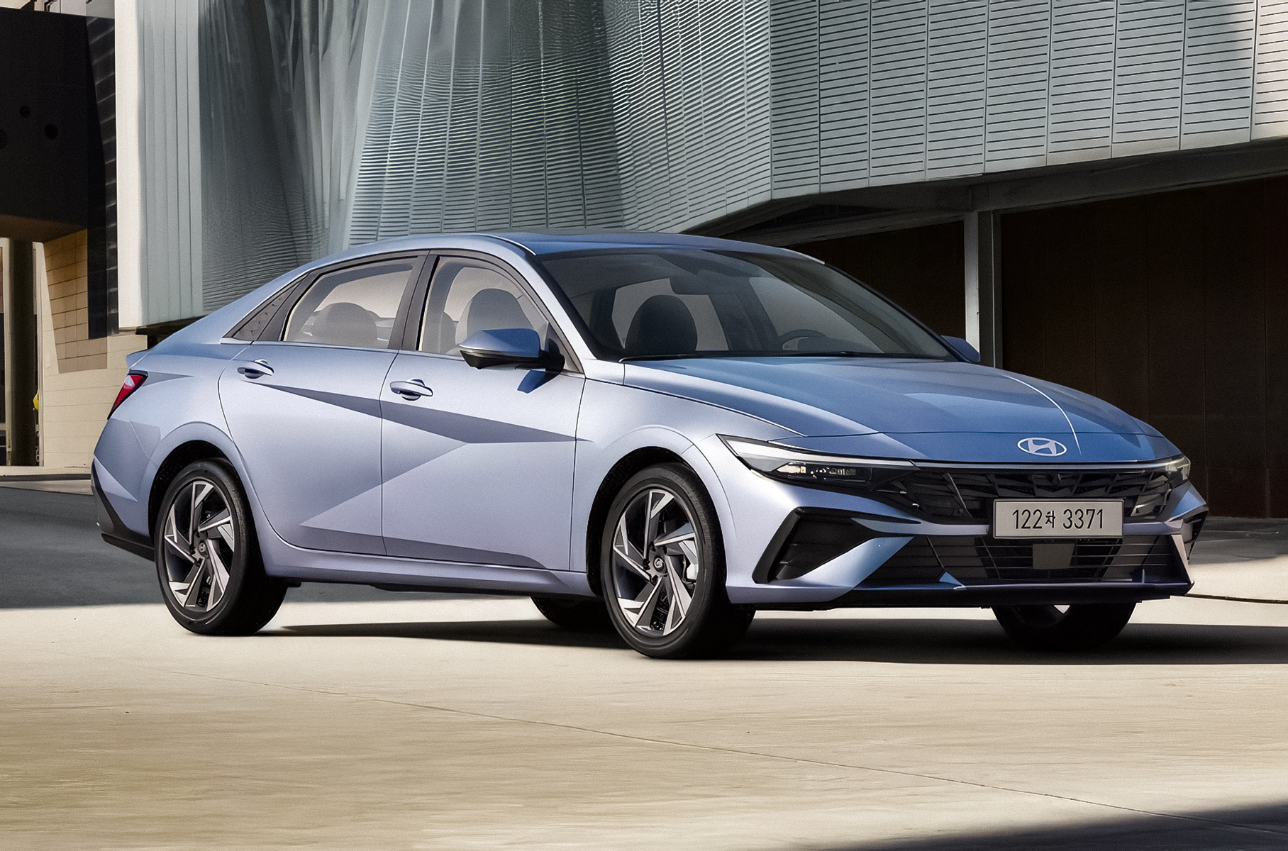 Hyundai начал продажи обновленной Elantra: новое «лицо» и старые моторы —  Motor