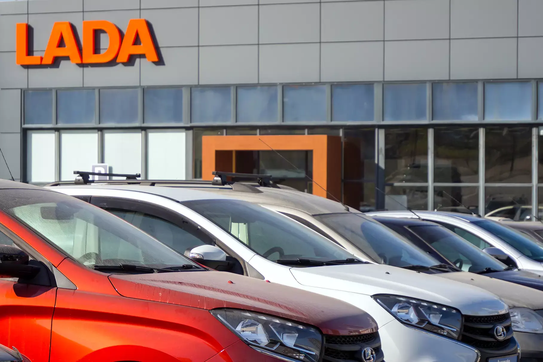 Компания АвтоВАЗ ведет переговоры о поставках автомобилей Lada в Иран