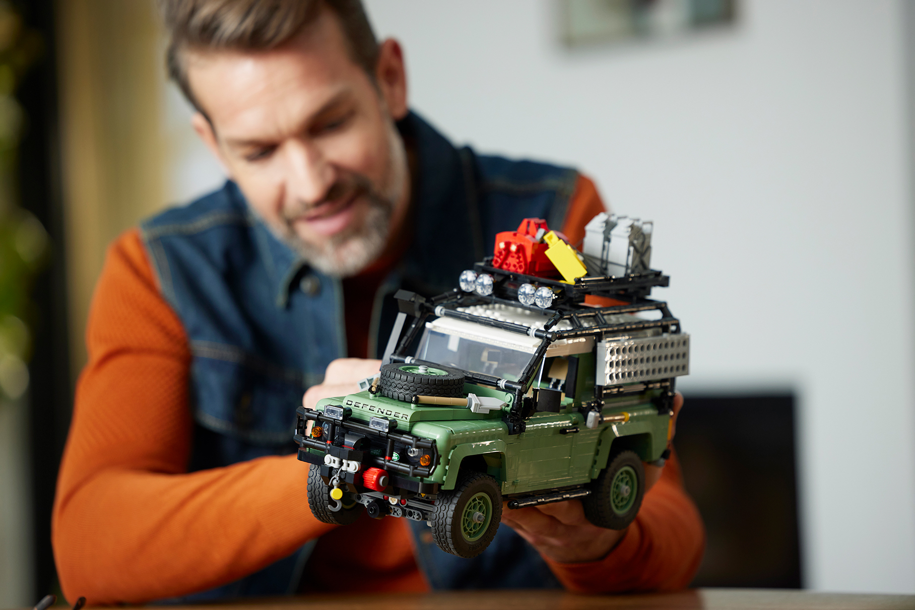 Lego выпустил набор с классическим Land Rover Defender 90 — Motor