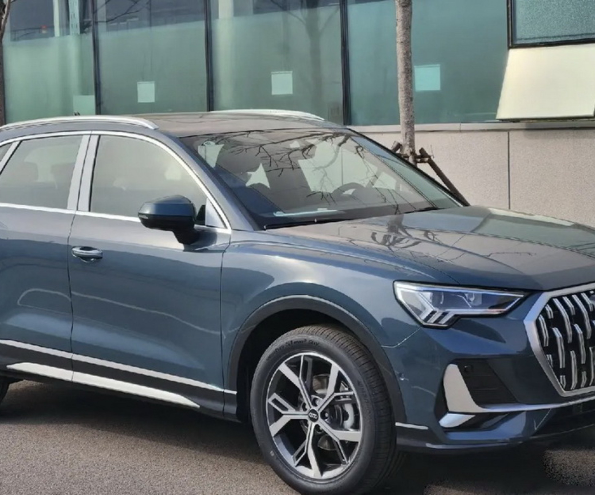 Раскрыта внешность обновленного кроссовера Audi Q3 — Motor