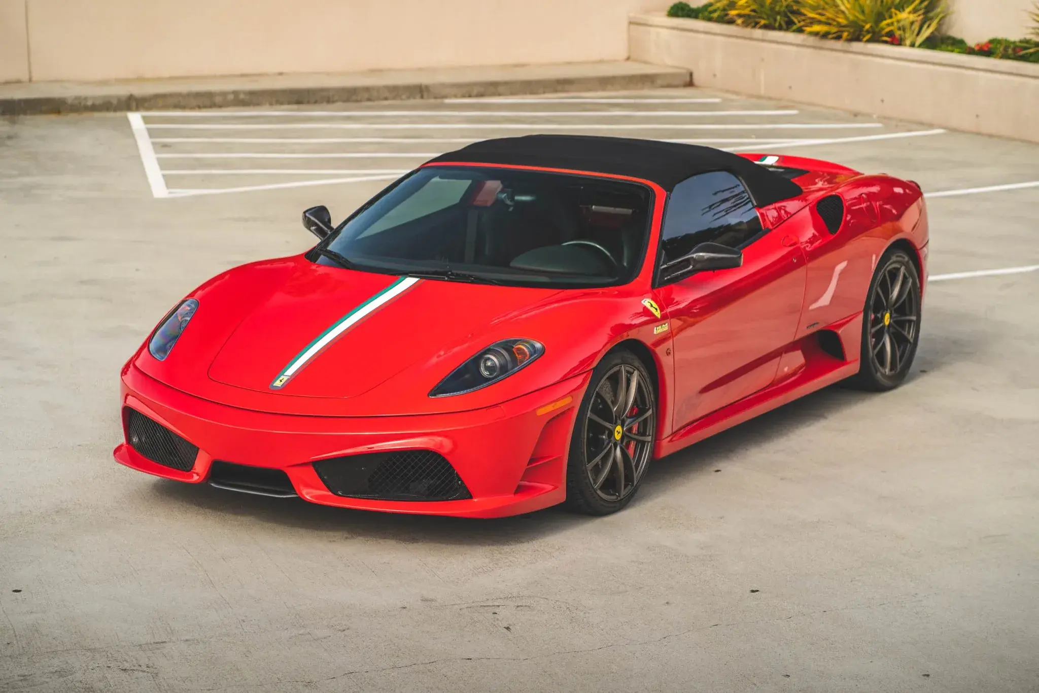 Ferrari Scuderia Spider 16m