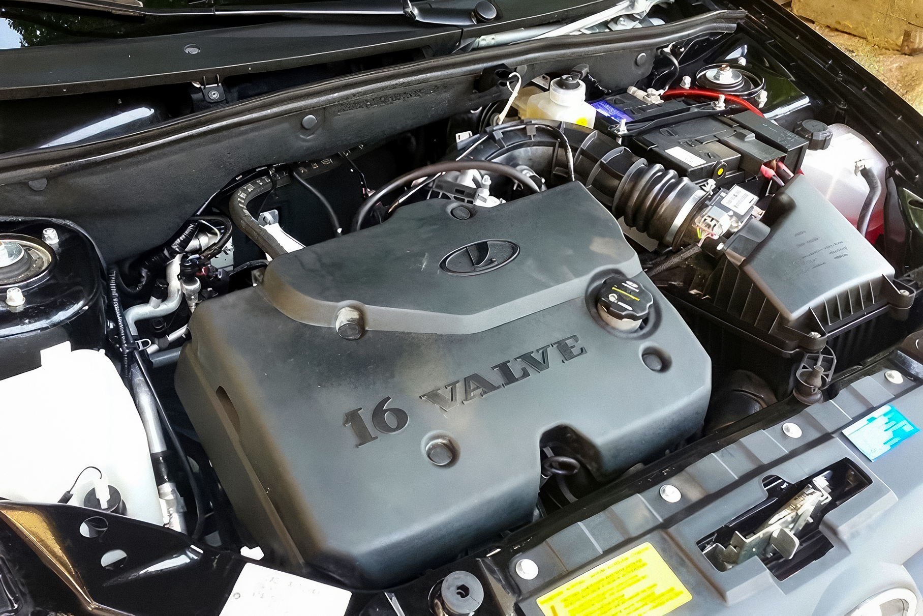 Компания АвтоВАЗ возобновит сборку Lada Granta с 16-клапанным мотором в мае 2023 года