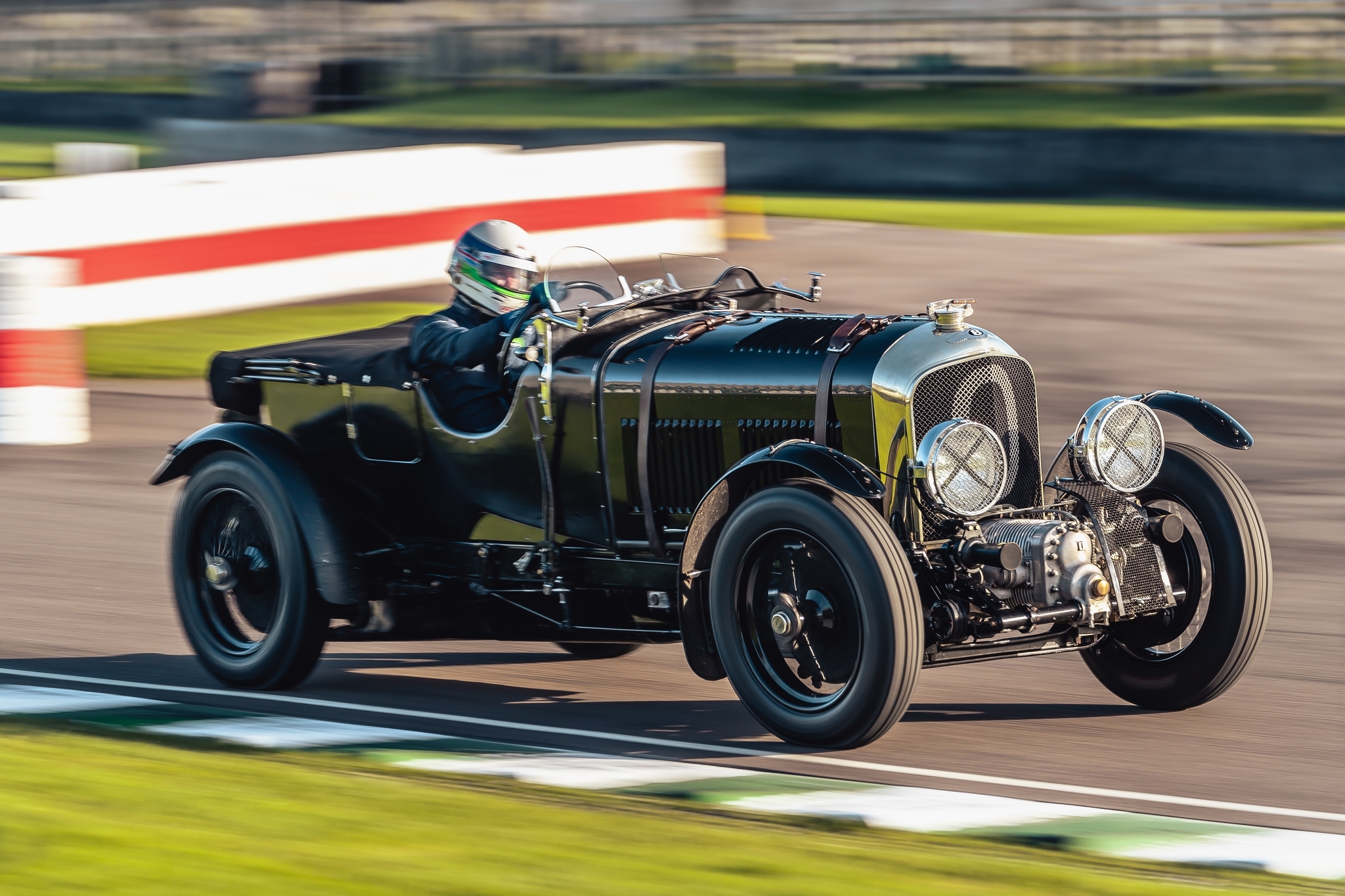 Bentley вернёт в гонки 93-летний спорткар — Motor