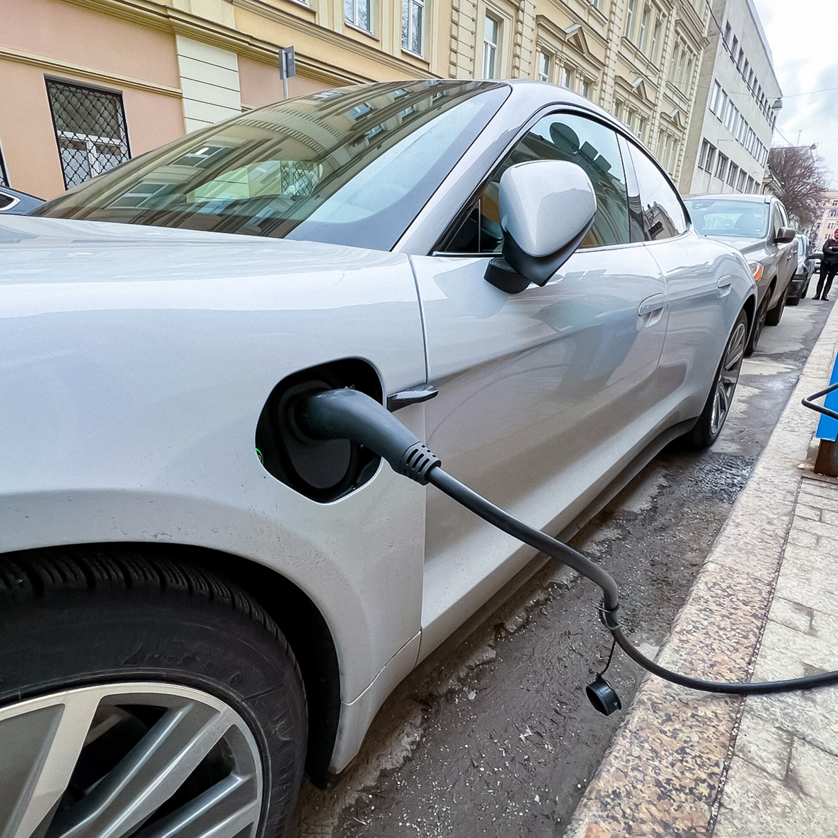 Владельцев электрокаров в Москве обяжут платить транспортный налог — Motor