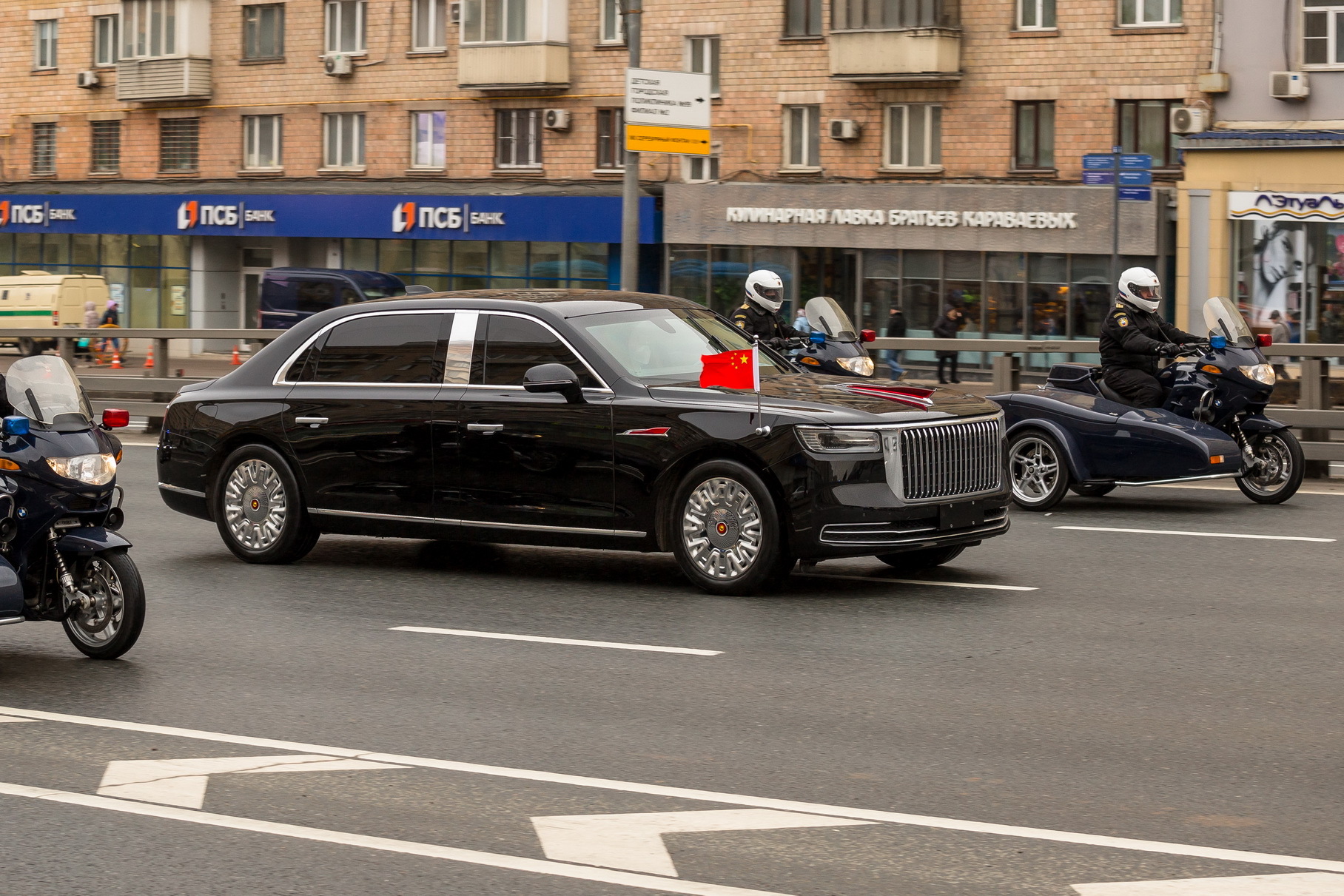 История секретного лимузина Hongqi китайского лидера Си Цзиньпина | NEWS  MEDIA