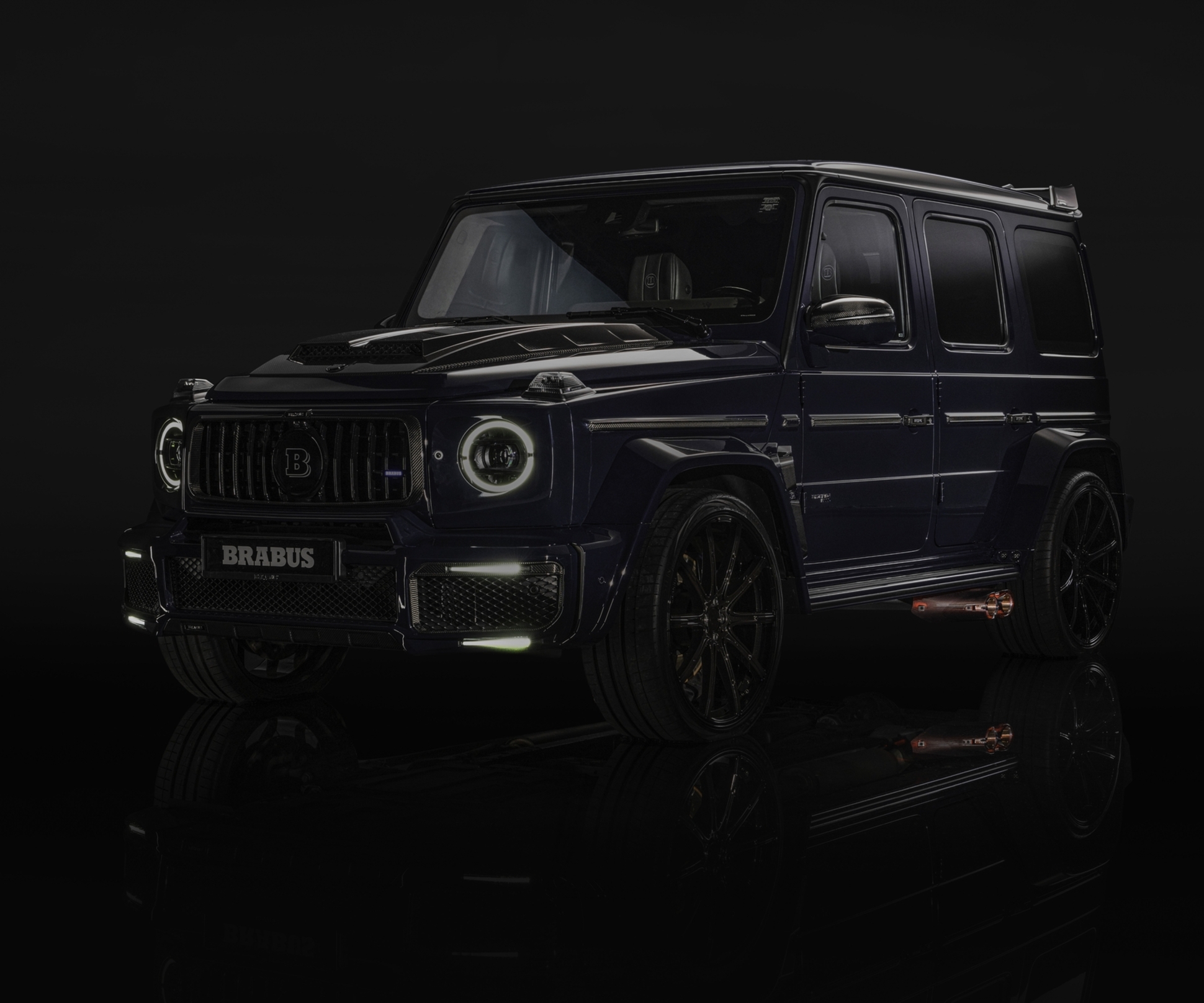 Brabus выпустил 900-сильный G-Class в комплекте с катером и часами — Motor