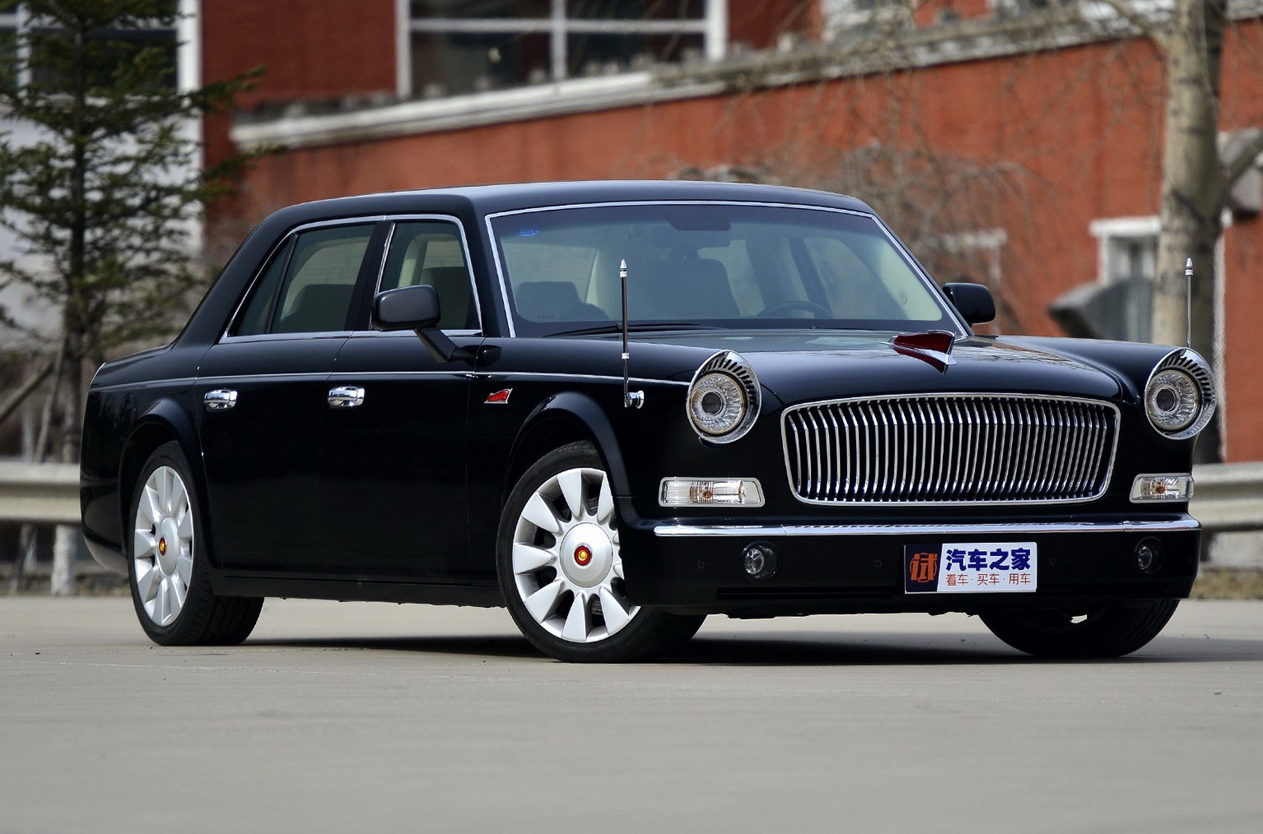 Hongqi L5 первого поколения