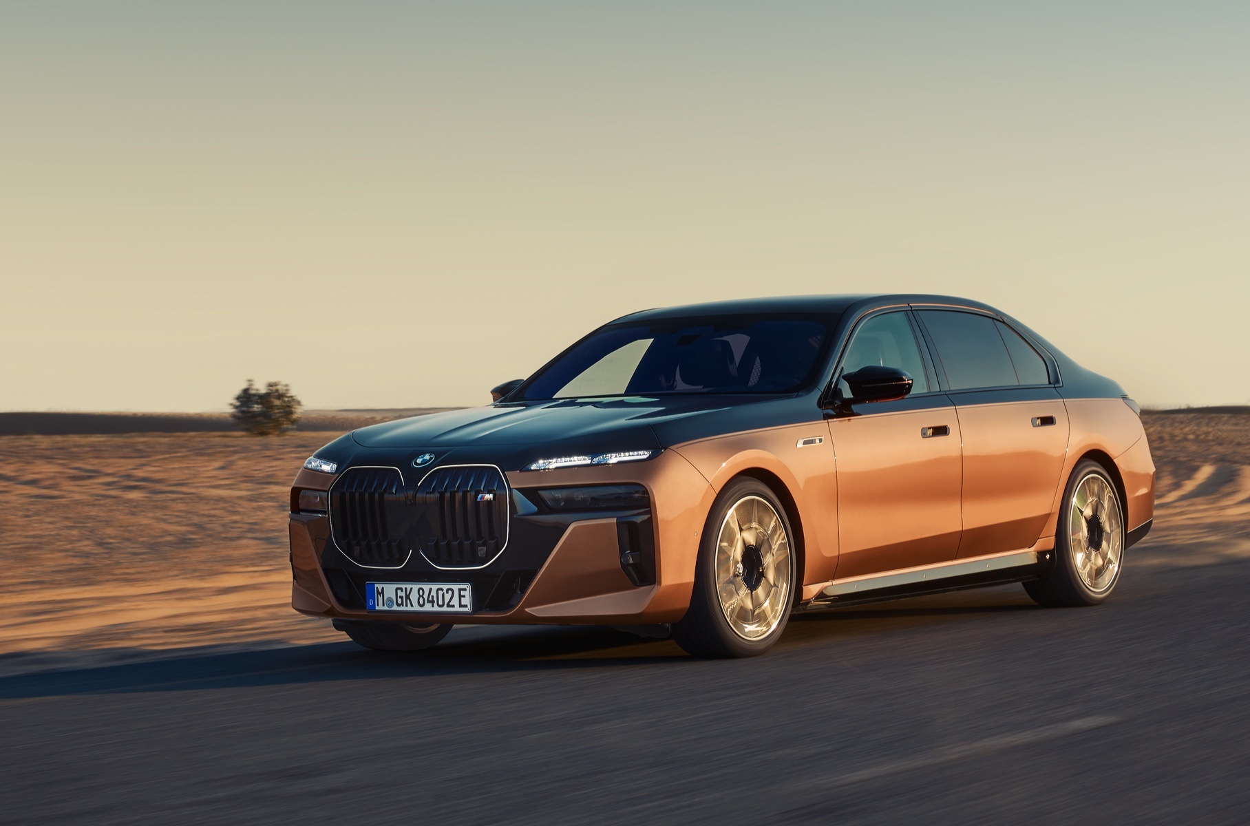 Компания BMW представила свой самый мощный и быстрый электромобиль