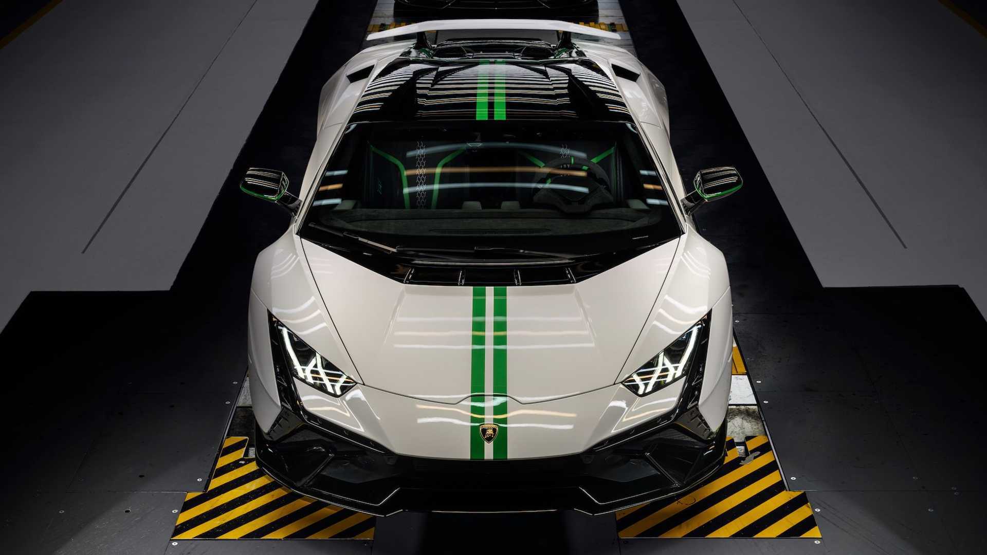 Компания Lamborghini показала суперкары Huracan в исполнении 60th Anniversary Edition