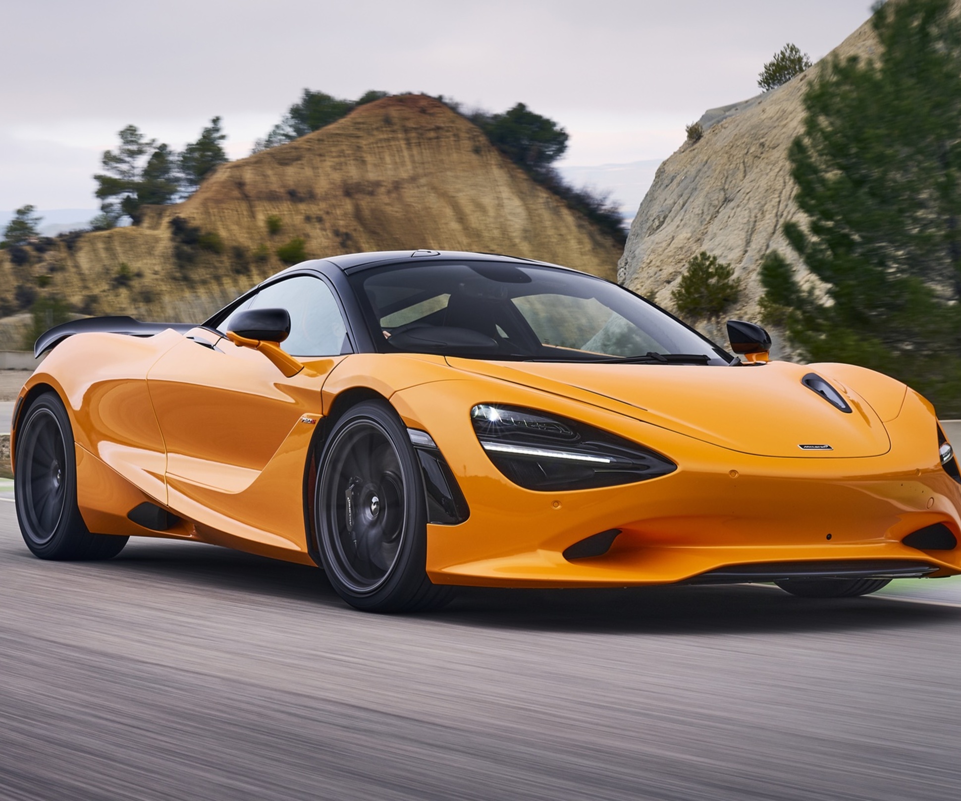 McLaren представил 750-сильного преемника суперкара 720S — Motor