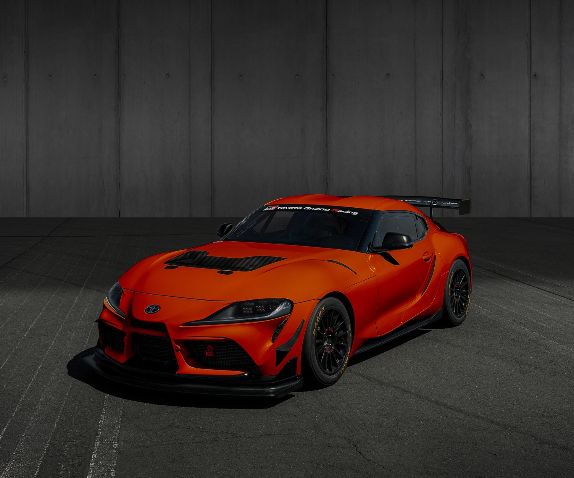 Toyota Supra получила спецверсию в честь юбилейного гоночного купе GT4 —  Motor