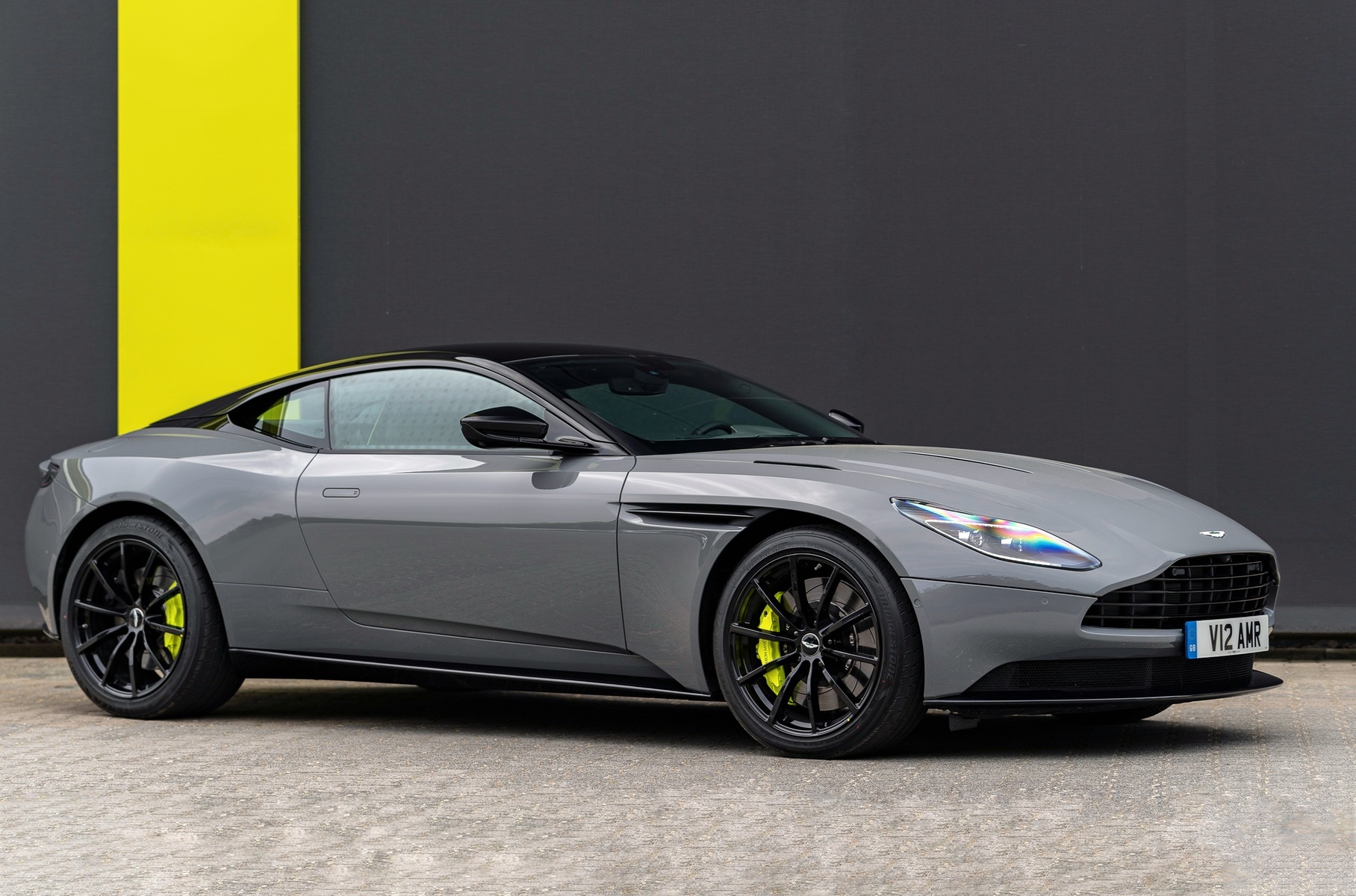 Компания Aston Martin подтвердила выпуск преемника модели DB11