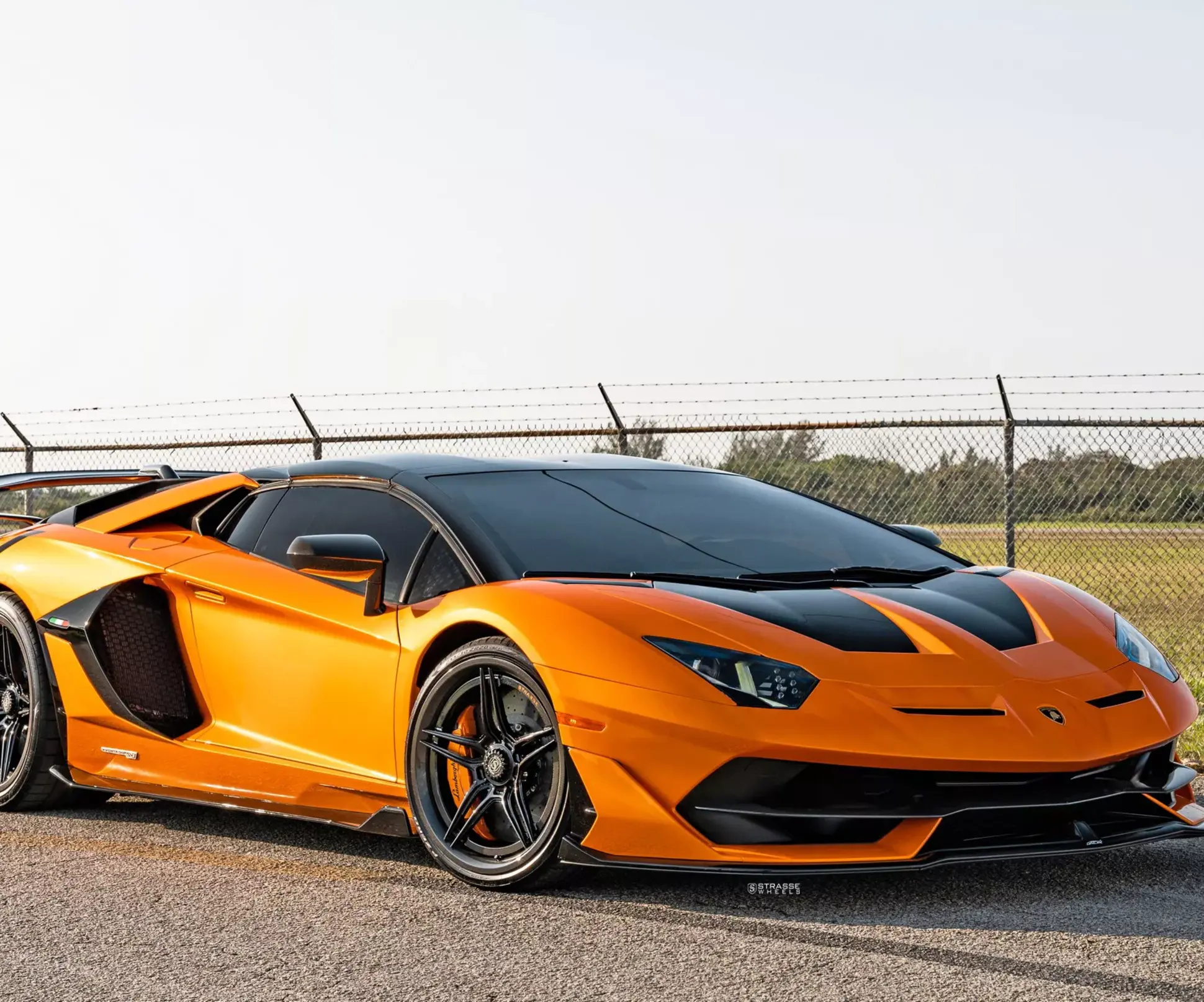 Для Lamborghini Aventador SVJ сделали карбоновые колёса — Motor